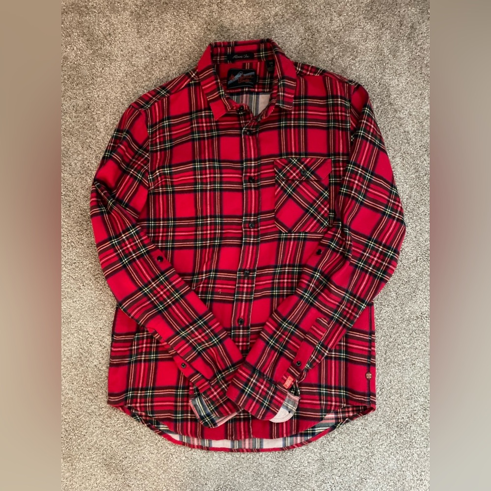 Men’s Maison Scotch & Soda red plaid button down. Perfect for fall ! 🍁🍁🍁